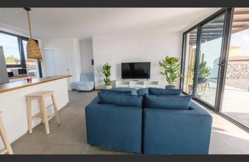 Lajares House | Tranquil Aqua Guest House with Pool and Delicious Breakfast