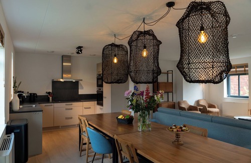 Thorn House | Pet-Friendly Maasresidence Thorn with Pool & Ocean Views