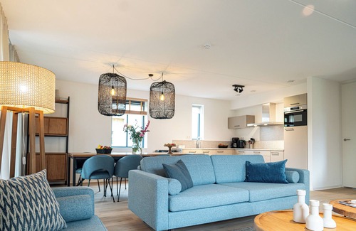 Thorn House | Pet-Friendly Maasresidence Thorn with Pool & Ocean Views