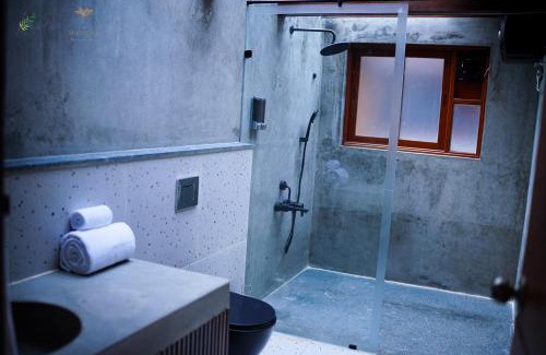 Wellington Hotel | Relaxing Maayaa Riverside Villas & Suites with Pool Access