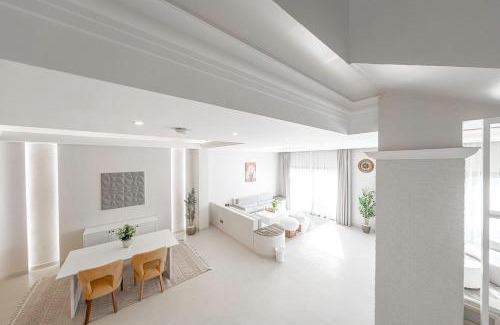 King Abdul Aziz Road Villa | Mabaat-Jasmine Greek Villa 4BR- 583 Villa 3