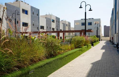King Abdul Aziz Road Apartment | Mabaat-White Pearl Compound 600 B Villa 18