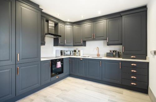 Enniskillen House | Pet and Child Friendly Retreat: Mabel's Maison Awaits