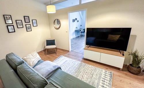 Nienburg/Weser Apartment | Family-Friendly Hotel in Downtown with Disney & Free WiFi