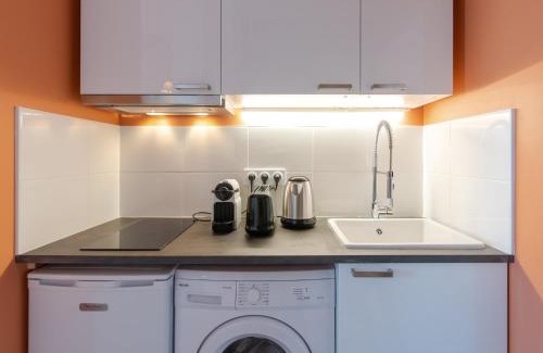 7th Arrondissement Apartment | Cozy Macé Studio Apartment - Ideal for Families and Travelers