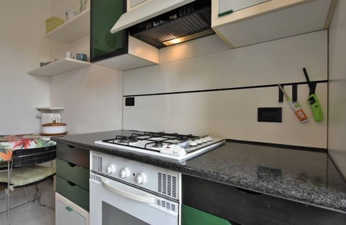 Bullona Apartment | Discover Mac Mahon Apartment with Spa & Family-Friendly Amenities