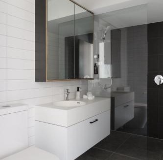Middle Park Apartment | Child-Friendly MAC Middle Park - 4-Star Guest Rated Hotel