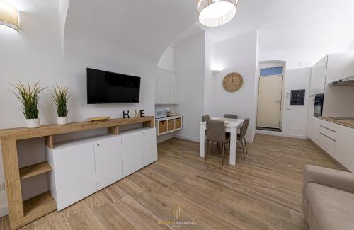 Materdei Apartment | Elegant Macarth APT Deluxe in Napoli Centro - Highly Rated!