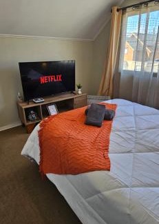 Machali Bed & Breakfast | Cozy Machali Room with Air Conditioning & Kitchen Access