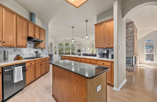 McNeil House | Pet-Friendly Machete Place with Great Yard & Spa Access