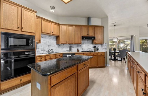 McNeil House | Pet-Friendly Machete Place with Great Yard & Spa Access