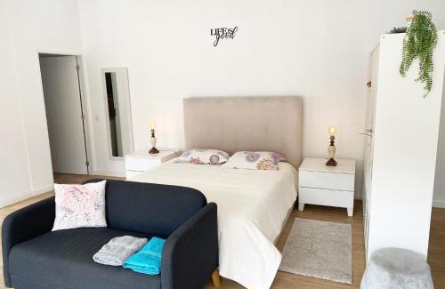 Machico Villa | Explore Machico Flat: Beachside Stay with Parking Access