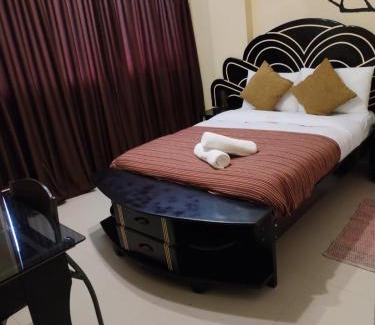 Aguas Calientes Bed & Breakfast | Budget-Friendly Stay at MACHUPICCHUROYAL B y B with Breakfast