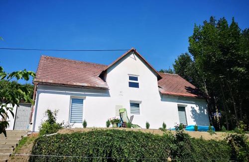 Stara Cervena Voda House | Maciejówka: Guest Rated 9.8, Oceanfront & Pet Friendly