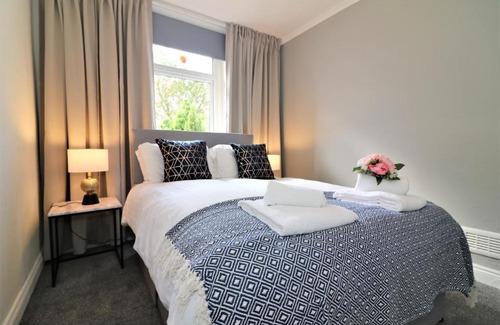 Bellshill House | Pet-Friendly Getaway at Macintosh Lower with Family Amenities