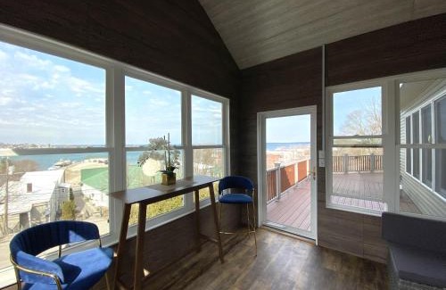 St Ignace House | Enchanting Mackinac Palace: 4-Star Family-Friendly Retreat