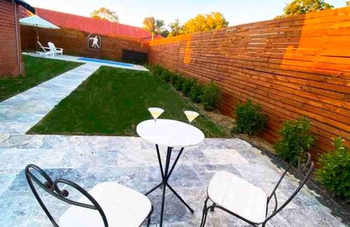 Dubbo Cottage | Discover Macleay Cottage: Private Pool & Local Art Vibes