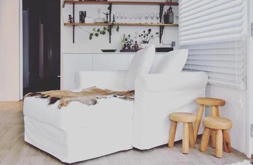 Dubbo House | Relax at Macleay Cottage: Plunge Pool & Ocean Views