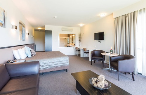 Argenton Hotel | Discover Macquarie: 4-Star Comfort with Family-Friendly Amenities