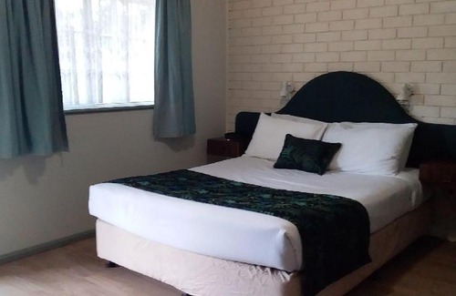 Ravenswood Hotel | Cozy Macquarie Valley Motor Inn: Family-Friendly Getaway