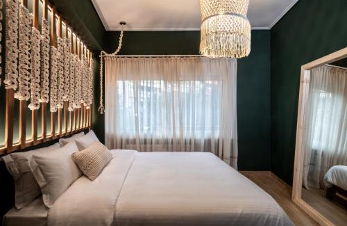 Trikala Apartment | Elegant Macrame Luxury Suites with Family-Friendly Amenities