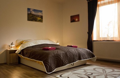 Somoskoujfalu House | Top-Rated Family Stay at Macskakő Vendégház with Kitchen