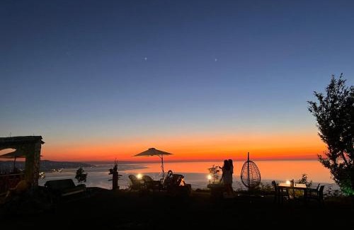 Ardesen House | Relax at Madağ Bungalov with Oceanfront Views & Pool