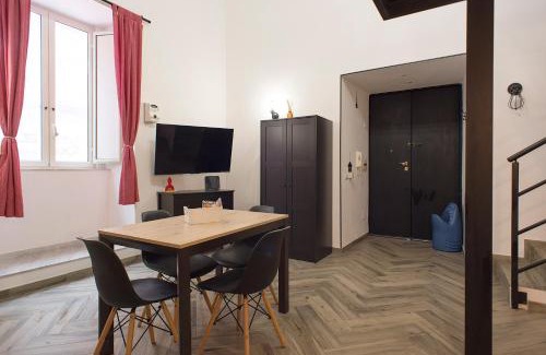 Quartieri Spagnoli Apartment | Top-Rated Family Stay at Madaleni Home Plebiscito