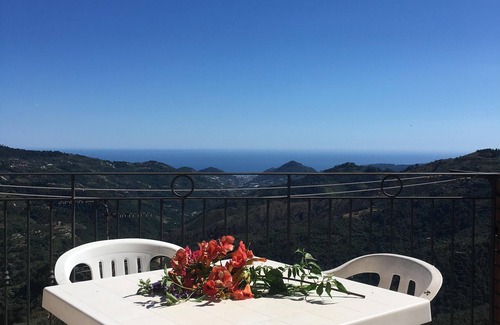 Perinaldo Apartment | Scenic Apartment in Borgo delle Stelle with Ocean View Terrace