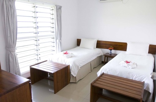 Madang Hotel | Discover Madang Lodge Hotel: Pool, Spa & Family Fun Awaits