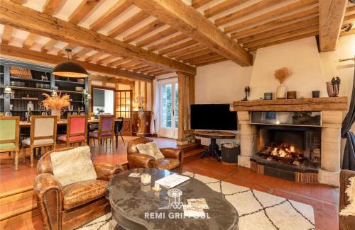 Barneville-la-Bertran Villa | Discover Maddalena: Idyllic Villa with Pool & Pet-Friendly