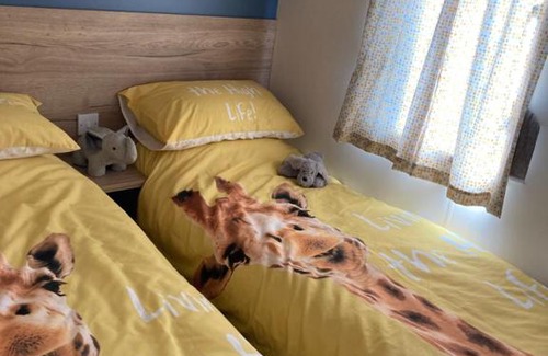 Blackpool Apartment | Discover Maddie Moos: Pool, Breakfast & Family Fun Await