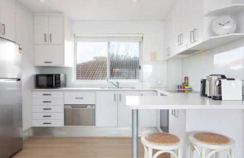 Dee Why Apartment | Trendy MadeComfy Apartment Steps from Dee Why Beach