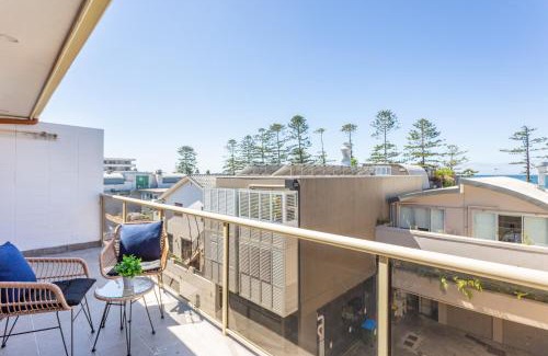Dee Why Apartment | Trendy MadeComfy Apartment Steps from Dee Why Beach