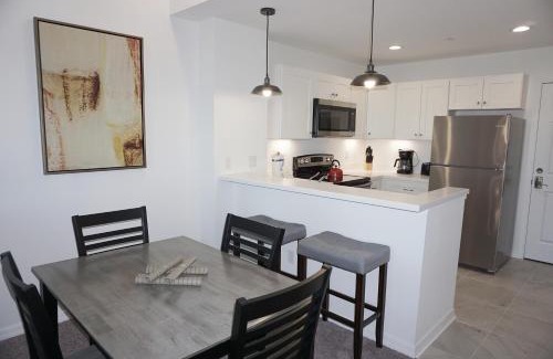 Madeira Beach House | Pet-Friendly Madeira Bay Resort with Pool & Hot Tub Amenities
