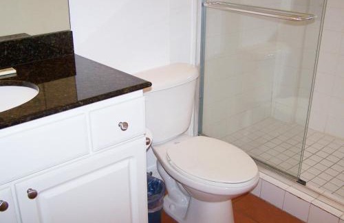Madeira Beach Resort | Relax at Madeira Bay Resort II with Pool & Pet-Friendly Amenities