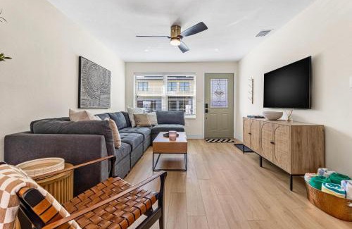 Madeira Beach House | Relax at Madeira Beach House Retreat with Private Pool