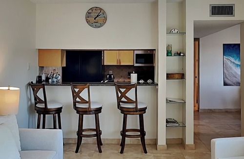 Madeira Beach Condo | Relax at Madeira Beach Yacht Club 247F with Pool Views