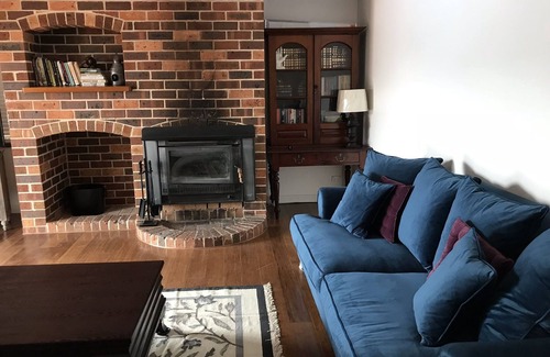 Central Mudgee House | Discover Madeira House with Pool and Town Views