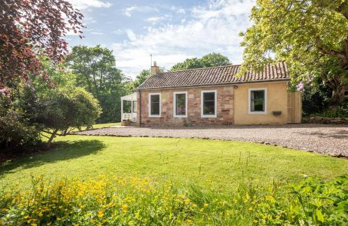 Pittenweem House | Relax at Madeira In Fife: Pet-Friendly Oceanfront Retreat
