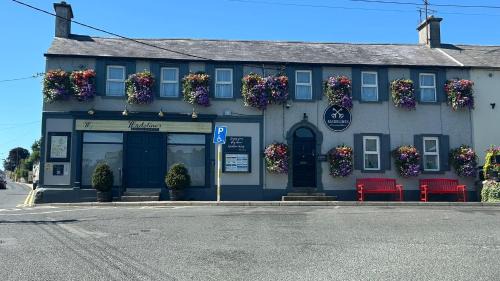 Tinahely House | Family-Friendly Getaway at Madelines Accommodation