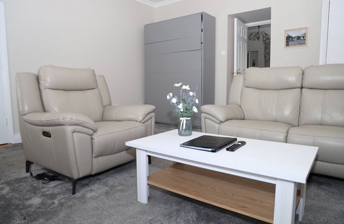 Tinahely House | Discover Madelines Accommodation: Family-Friendly Retreat