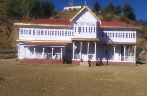 Theog House | Budget-Friendly Madhan Palace Homestay - Perfect for Families