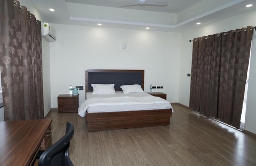 Vrindavan Villa | Family-Friendly Madhav Kuteer with Guest Rating of 9.9