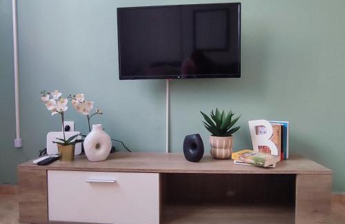 Peristeri Apartment | Discover Madi01: 4-Star Pet-Friendly Getaway with Great Reviews