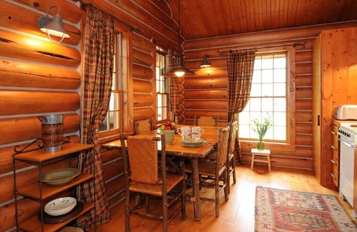 Ennis Cabin | Madison Cabin Retreat: Guest Rated 9.8 & Pool Access