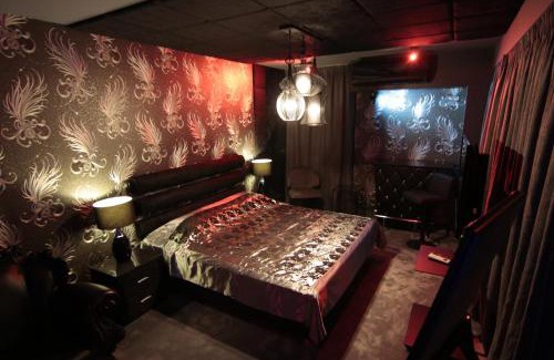 Athens Hotel | Relaxing Retreat at Madison with Breakfast & Hot Tub Access