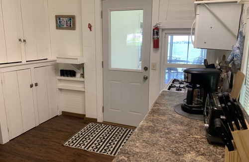 McFarland Cottage | Lakefront Cottage Near Downtown Madison with Scenic Views