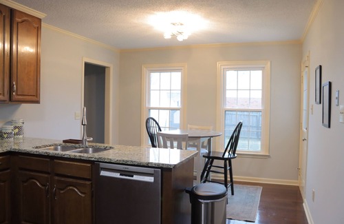 Madison House | Madison Poolside Parlour