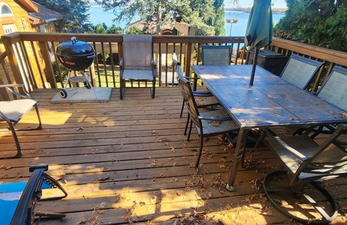 Stoughton Cottage | Top-Rated Madison/Stoughton Lake Kegonsa Cottage with Pool